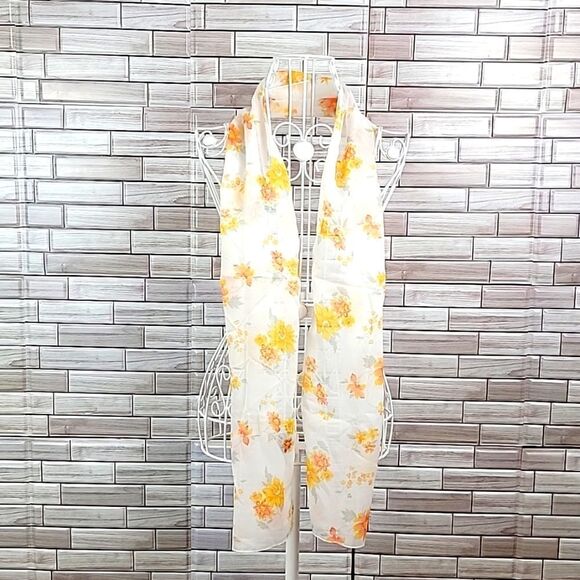 Liz Sinclair floral print summer scarf  One Size - Picture 1 of 7